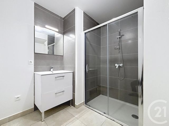 Appartement F2 à louer - 2 pièces - 37.85 m2 - LE MEE SUR SEINE - 77 - ILE-DE-FRANCE - Century 21 Cerim