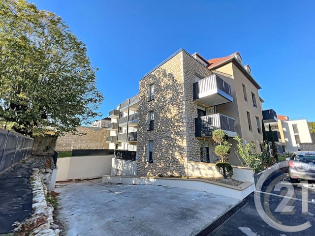 Appartement F2 à louer - 2 pièces - 46.7 m2 - DAMMARIE LES LYS - 77 - ILE-DE-FRANCE - Century 21 Cerim