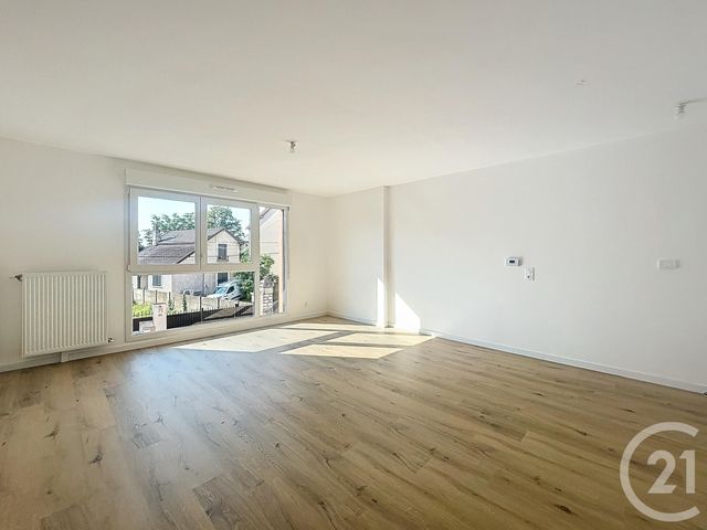 Appartement F2 à louer - 2 pièces - 44.1 m2 - DAMMARIE LES LYS - 77 - ILE-DE-FRANCE - Century 21 Cerim