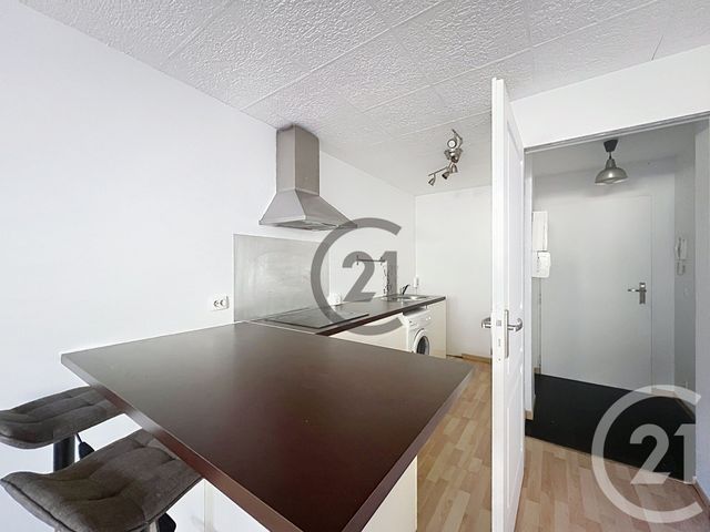 Appartement F1 à louer - 1 pièce - 30.8 m2 - SAVIGNY LE TEMPLE - 77 - ILE-DE-FRANCE - Century 21 Cerim