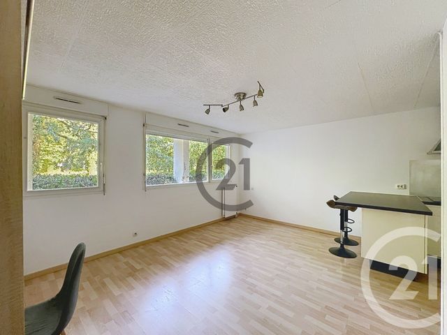 Appartement F1 à louer - 1 pièce - 30.8 m2 - SAVIGNY LE TEMPLE - 77 - ILE-DE-FRANCE - Century 21 Cerim