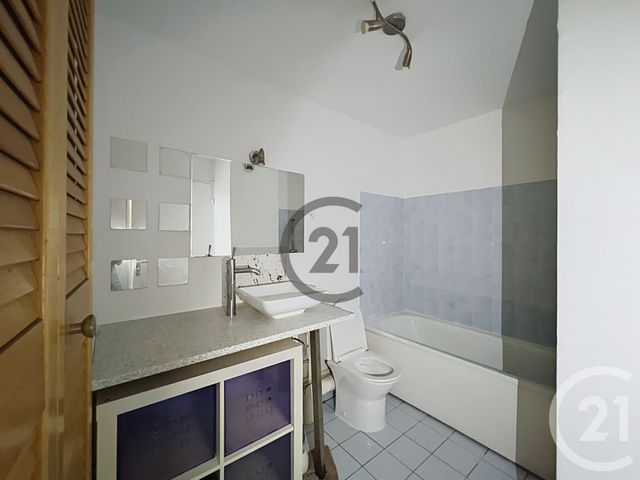 Appartement F1 à louer - 1 pièce - 30.8 m2 - SAVIGNY LE TEMPLE - 77 - ILE-DE-FRANCE - Century 21 Cerim