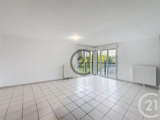 Appartement F3 à louer - 3 pièces - 63.0 m2 - DAMMARIE LES LYS - 77 - ILE-DE-FRANCE - Century 21 Cerim