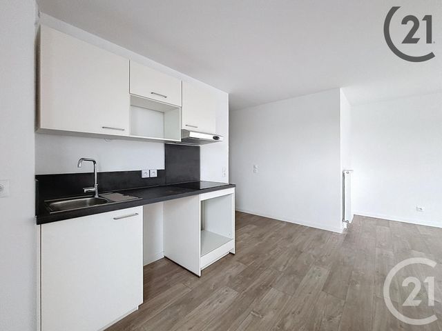 Appartement F3 à louer - 3 pièces - 72.45 m2 - MELUN - 77 - ILE-DE-FRANCE - Century 21 Cerim