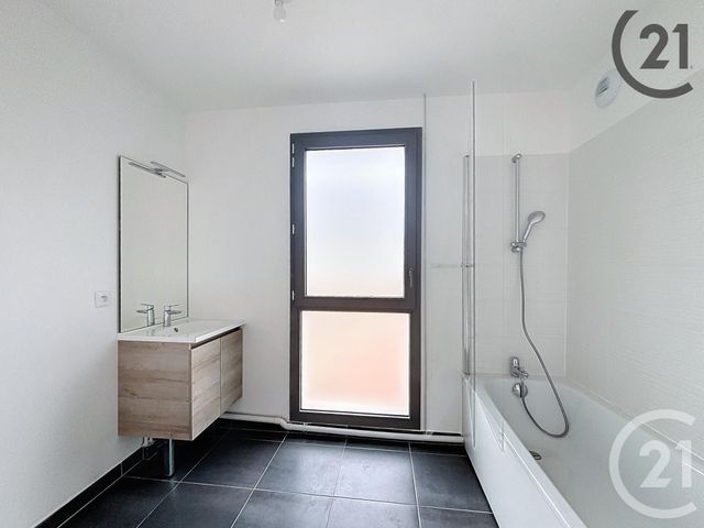 Appartement F3 à louer - 3 pièces - 72.45 m2 - MELUN - 77 - ILE-DE-FRANCE - Century 21 Cerim