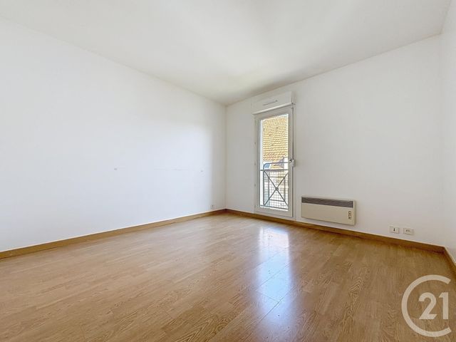 Appartement F3 à louer - 3 pièces - 72.72 m2 - MELUN - 77 - ILE-DE-FRANCE - Century 21 Cerim