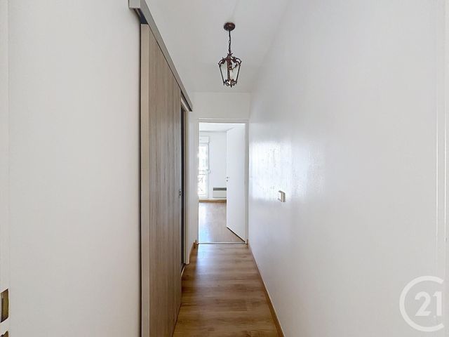 Appartement F3 à louer - 3 pièces - 72.72 m2 - MELUN - 77 - ILE-DE-FRANCE - Century 21 Cerim