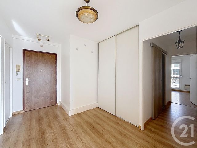 Appartement F3 à louer - 3 pièces - 72.72 m2 - MELUN - 77 - ILE-DE-FRANCE - Century 21 Cerim