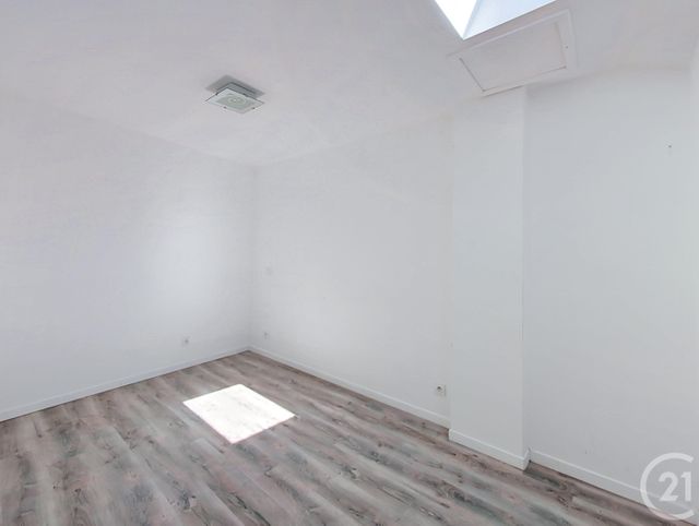 Appartement F3 à vendre - 3 pièces - 56.0 m2 - MELUN - 77 - ILE-DE-FRANCE - Century 21 Cerim