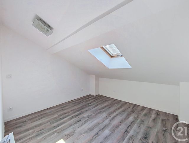 Appartement F3 à vendre - 3 pièces - 56.0 m2 - MELUN - 77 - ILE-DE-FRANCE - Century 21 Cerim