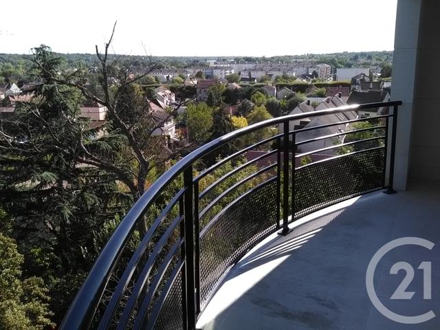 Appartement F3 à louer - 3 pièces - 60.34 m2 - ST FARGEAU PONTHIERRY - 77 - ILE-DE-FRANCE - Century 21 Cerim