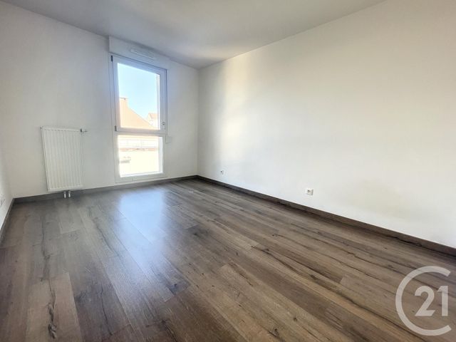 Appartement F2 à louer - 2 pièces - 43.6 m2 - MELUN - 77 - ILE-DE-FRANCE - Century 21 Cerim