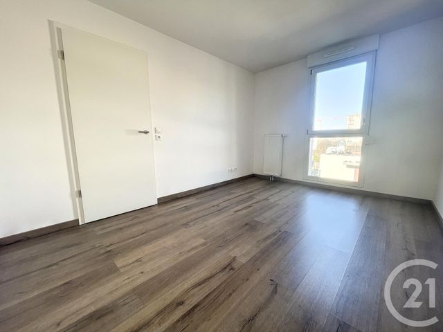 Appartement F2 à louer - 2 pièces - 43.6 m2 - MELUN - 77 - ILE-DE-FRANCE - Century 21 Cerim