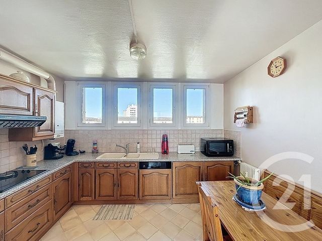 Appartement F4 à vendre - 4 pièces - 72.78 m2 - MELUN - 77 - ILE-DE-FRANCE - Century 21 Cerim