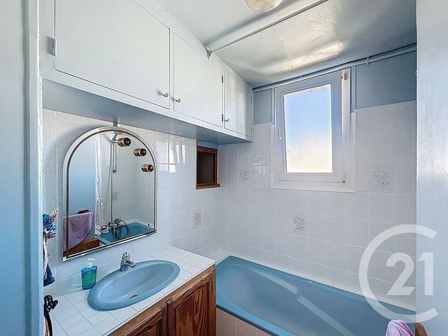 Appartement F4 à vendre - 4 pièces - 72.78 m2 - MELUN - 77 - ILE-DE-FRANCE - Century 21 Cerim