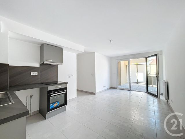 Appartement F2 à louer - 2 pièces - 41.5 m2 - DAMMARIE LES LYS - 77 - ILE-DE-FRANCE - Century 21 Cerim