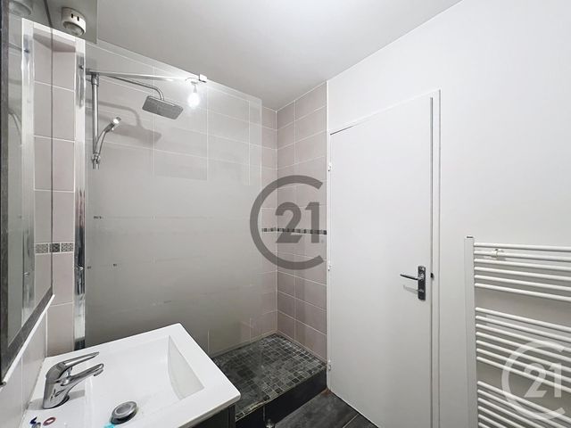 Appartement F1 à louer - 1 pièce - 28.58 m2 - LE MEE SUR SEINE - 77 - ILE-DE-FRANCE - Century 21 Cerim