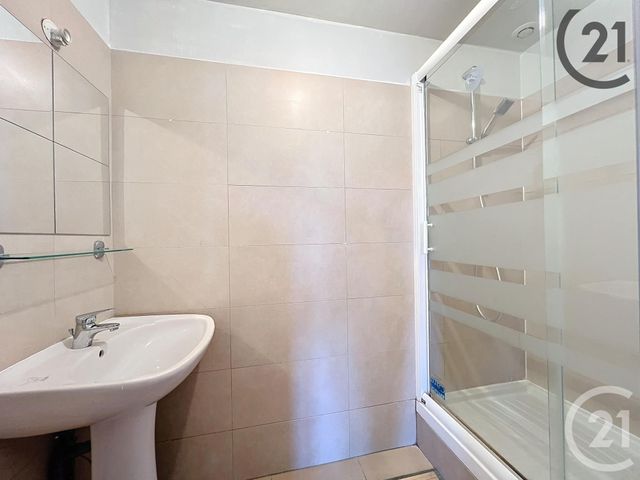 Appartement F2 à louer - 2 pièces - 36.8 m2 - MELUN - 77 - ILE-DE-FRANCE - Century 21 Cerim