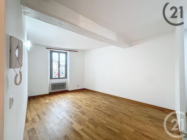Appartement F2 à louer - 2 pièces - 36.8 m2 - MELUN - 77 - ILE-DE-FRANCE - Century 21 Cerim