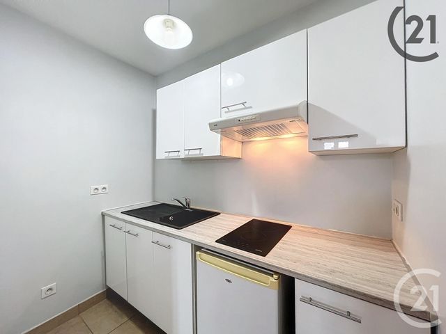 Appartement F2 à louer - 2 pièces - 36.8 m2 - MELUN - 77 - ILE-DE-FRANCE - Century 21 Cerim