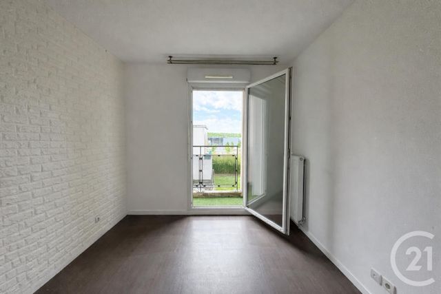 Appartement F3 à vendre - 3 pièces - 56.99 m2 - DAMMARIE LES LYS - 77 - ILE-DE-FRANCE - Century 21 Cerim