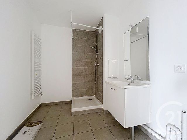 Appartement F3 à vendre - 3 pièces - 59.19 m2 - MELUN - 77 - ILE-DE-FRANCE - Century 21 Cerim