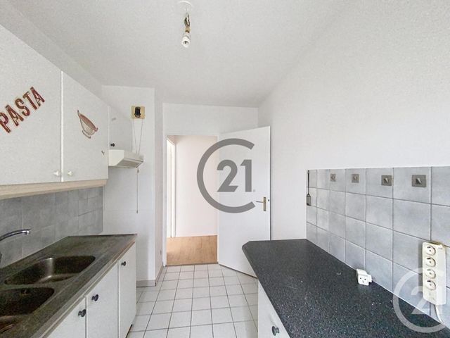 Appartement F3 à louer - 3 pièces - 64.6 m2 - MELUN - 77 - ILE-DE-FRANCE - Century 21 Cerim