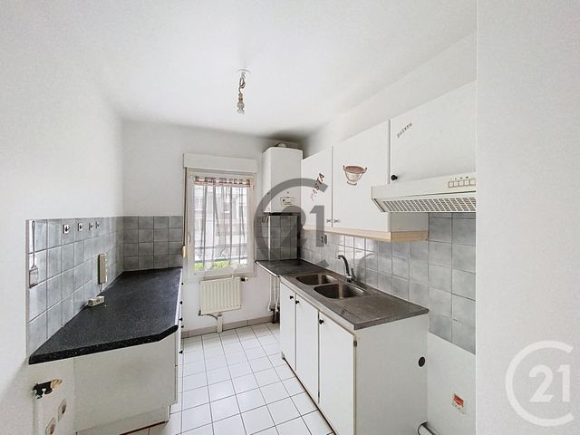 Appartement F3 à louer - 3 pièces - 64.6 m2 - MELUN - 77 - ILE-DE-FRANCE - Century 21 Cerim