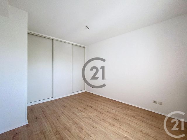 Appartement F3 à louer - 3 pièces - 64.6 m2 - MELUN - 77 - ILE-DE-FRANCE - Century 21 Cerim