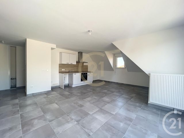 Appartement F3 à louer - 3 pièces - 66.05 m2 - DAMMARIE LES LYS - 77 - ILE-DE-FRANCE - Century 21 Cerim