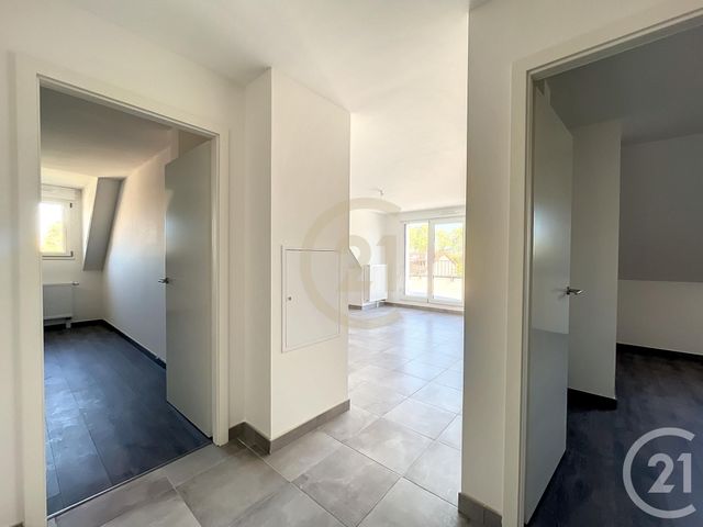 Appartement F3 à louer - 3 pièces - 66.05 m2 - DAMMARIE LES LYS - 77 - ILE-DE-FRANCE - Century 21 Cerim