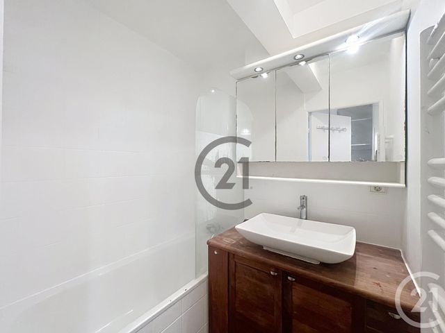 Appartement F3 à louer - 3 pièces - 61.38 m2 - MELUN - 77 - ILE-DE-FRANCE - Century 21 Cerim