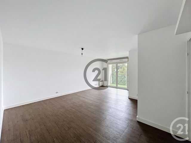 Appartement F3 à louer - 3 pièces - 61.38 m2 - MELUN - 77 - ILE-DE-FRANCE - Century 21 Cerim
