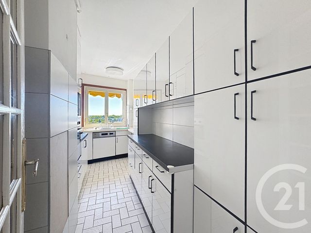 Appartement à louer - 3 pièces - 95.86 m2 - LE MEE SUR SEINE - 77 - ILE-DE-FRANCE - Century 21 Cerim