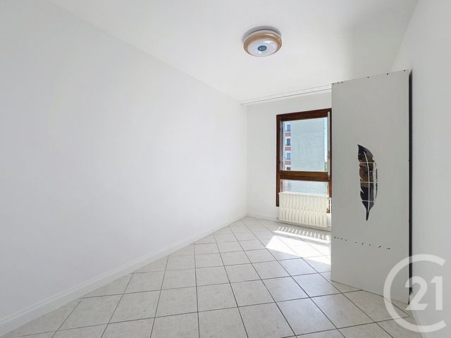 Appartement à louer - 3 pièces - 95.86 m2 - LE MEE SUR SEINE - 77 - ILE-DE-FRANCE - Century 21 Cerim