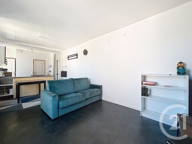 Appartement F2 à vendre - 2 pièces - 46.49 m2 - DAMMARIE LES LYS - 77 - ILE-DE-FRANCE - Century 21 Cerim