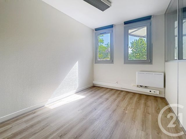 Appartement F4 à vendre - 5 pièces - 83.76 m2 - MELUN - 77 - ILE-DE-FRANCE - Century 21 Cerim