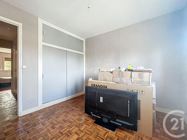 Appartement F3 à vendre - 3 pièces - 59.85 m2 - MELUN - 77 - ILE-DE-FRANCE - Century 21 Cerim