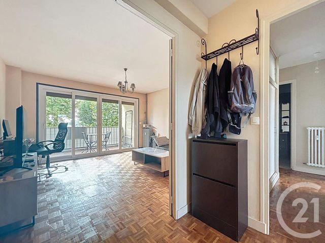 Appartement F3 à vendre - 3 pièces - 59.85 m2 - MELUN - 77 - ILE-DE-FRANCE - Century 21 Cerim