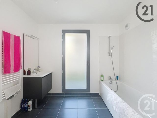 Appartement F4 à louer - 4 pièces - 83.6 m2 - MELUN - 77 - ILE-DE-FRANCE - Century 21 Cerim