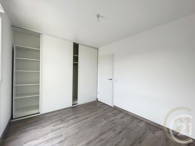 Appartement F3 à louer - 3 pièces - 60.85 m2 - RUBELLES - 77 - ILE-DE-FRANCE - Century 21 Cerim