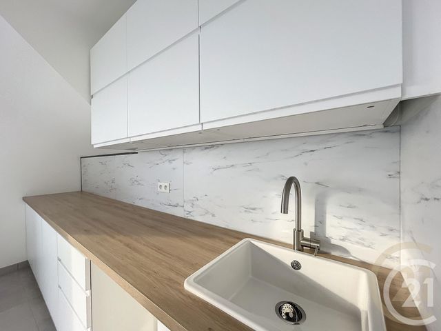 Appartement F3 à louer - 3 pièces - 60.85 m2 - RUBELLES - 77 - ILE-DE-FRANCE - Century 21 Cerim