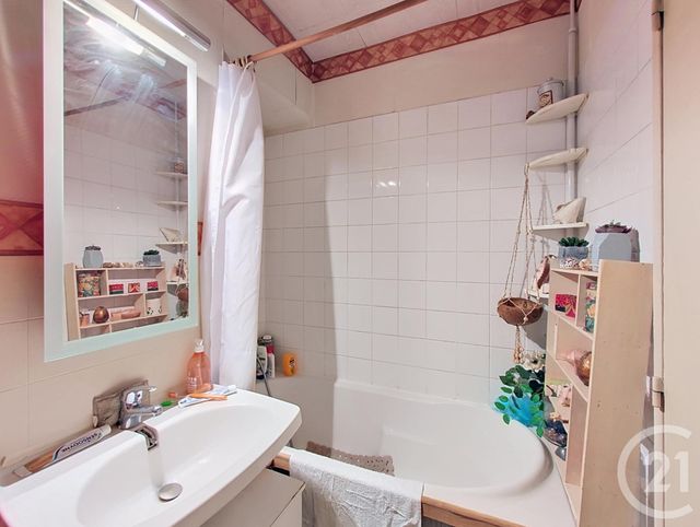 Appartement F6 à vendre - 6 pièces - 133.35 m2 - MELUN - 77 - ILE-DE-FRANCE - Century 21 Cerim