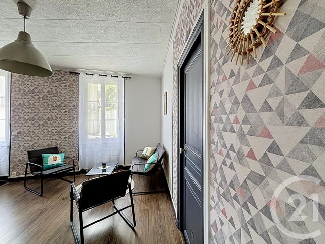 Appartement F2 à louer - 2 pièces - 43.11 m2 - MELUN - 77 - ILE-DE-FRANCE - Century 21 Cerim