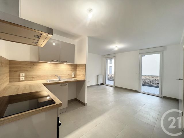 Appartement F2 à louer - 2 pièces - 40.8 m2 - LE MEE SUR SEINE - 77 - ILE-DE-FRANCE - Century 21 Cerim