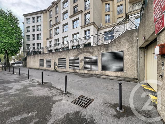 parking à louer - 11.0 m2 - MELUN - 77 - ILE-DE-FRANCE - Century 21 Cerim
