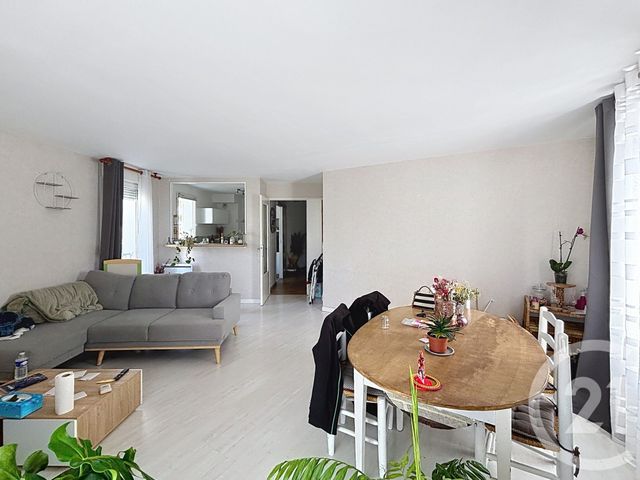 Appartement F4 à louer - 4 pièces - 73.45 m2 - LIEUSAINT - 77 - ILE-DE-FRANCE - Century 21 Cerim