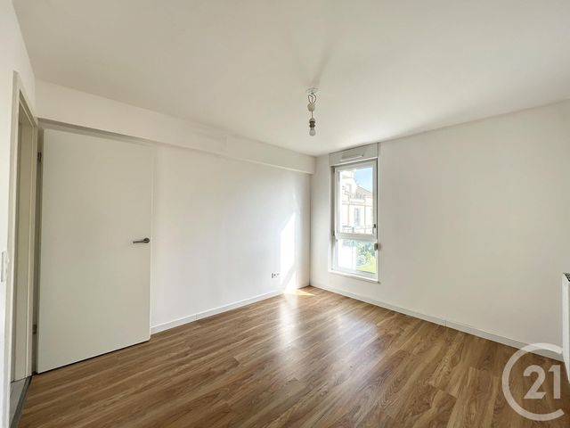 Appartement F2 à louer - 2 pièces - 41.55 m2 - MELUN - 77 - ILE-DE-FRANCE - Century 21 Cerim