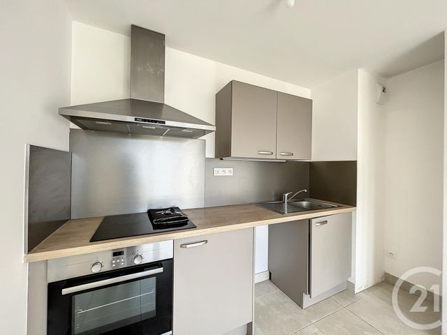Appartement F2 à louer - 2 pièces - 41.55 m2 - MELUN - 77 - ILE-DE-FRANCE - Century 21 Cerim
