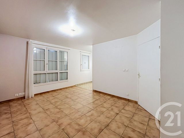Appartement F1 à louer ST FARGEAU PONTHIERRY